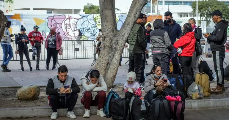 Habilitan autoridades albergue temporal en Tijuana para deportados