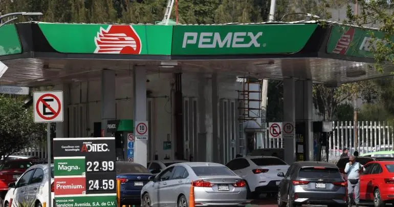 Ordena Inai a Pemex revelar cuánto combustible envía a Cuba