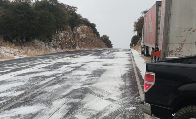 Lluvias fuertes y caída de nieve por frente frío 24