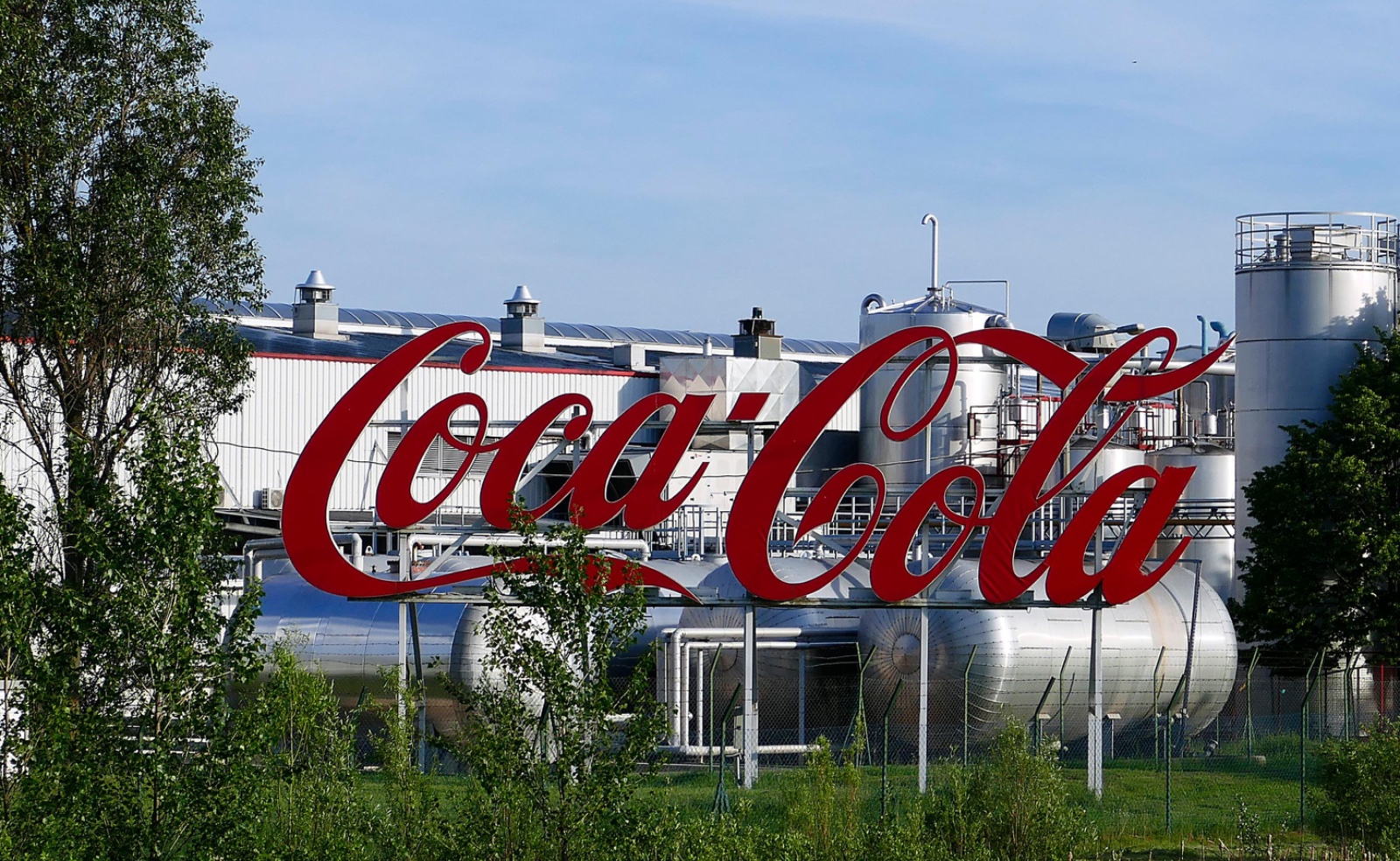 Industria Mexicana de Coca-Cola desmiente acusaciones sobre presunto vínculo con autoridades migratorias