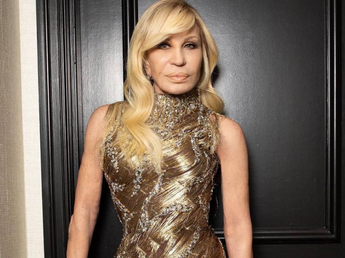 Donatella Versace deja la dirección creativa de Versace tras casi 30 años al frente