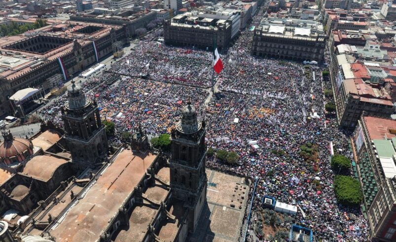 Sheinbaum califica evento en el Zócalo como ‘muy bueno’; ‘se mostró la fortaleza del pueblo’