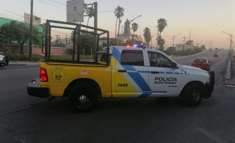 Policía de Monterrey muere en ataque armado; agresor huyé en su patrulla