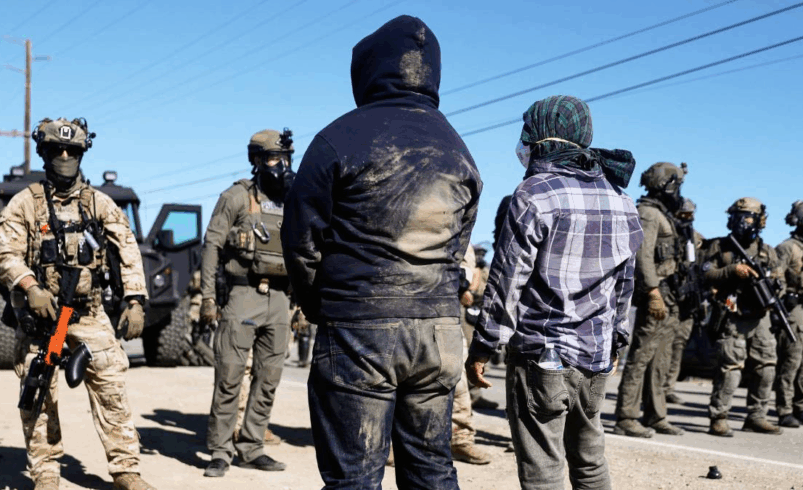 Trabajador mexicano se encuentra en estado crítico tras redada migratoria en granja de California