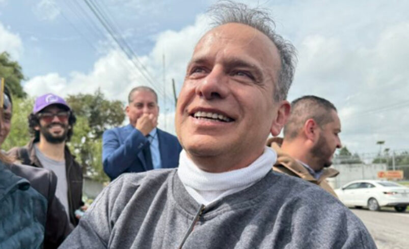 Ordenan liberar a Israel Vallarta tras casi 20 años en prisión sin sentencia