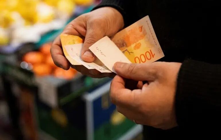 Gobierno argentino intervendrá en el mercado de cambios para contener el dólar