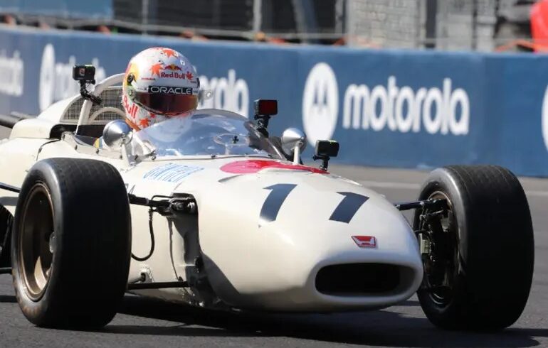 Honda celebra 60 años de su primera victoria en F1 con una emotiva exhibición en México