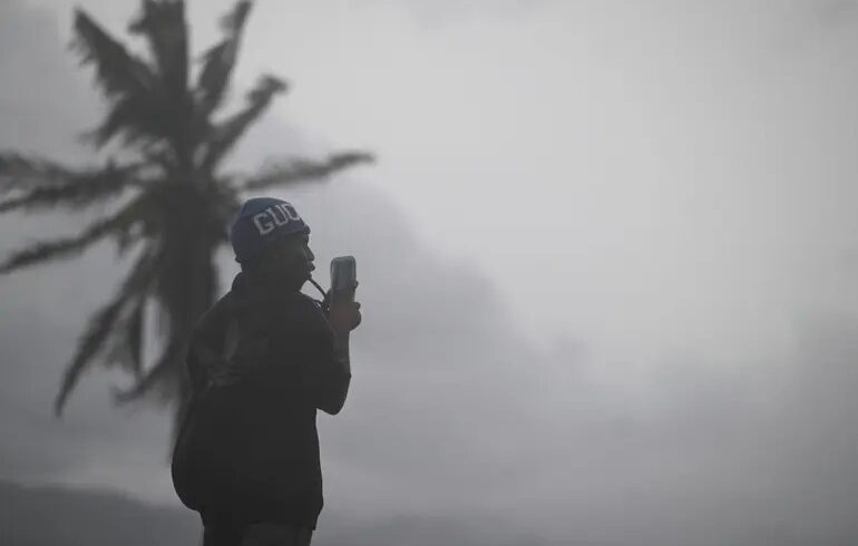 Huracán Melissa, la ‘tormenta del siglo’, toca tierra en Jamaica