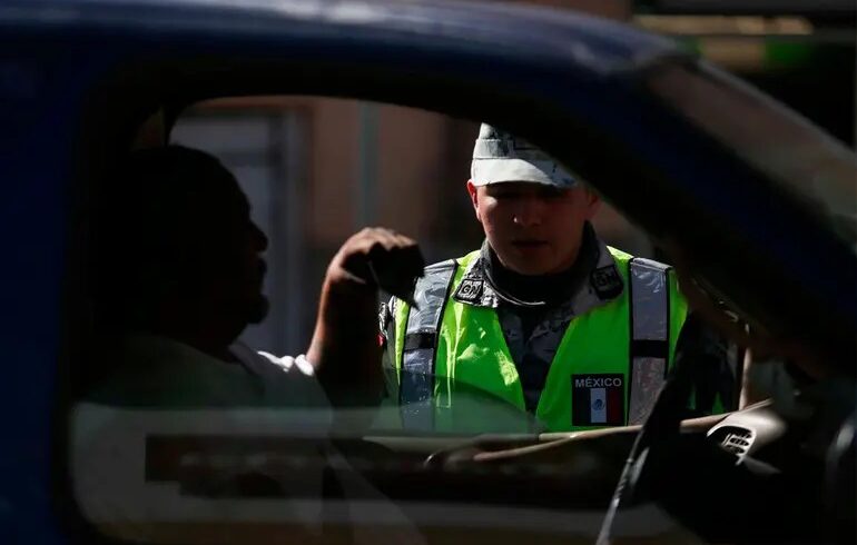 Operación Frontera Norte: Ejército y GN aseguran arsenal y explosivos en Sinaloa