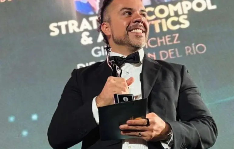 Reconocen a Strategik Compol & Analytics con tres premios a nivel internacional